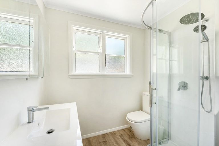 Photo of property in 33 Cleland Crescent, Naenae, Lower Hutt, 5011