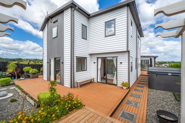 Photo of property in 4 Hapukupuku Avenue, Beachlands, Auckland, 2018
