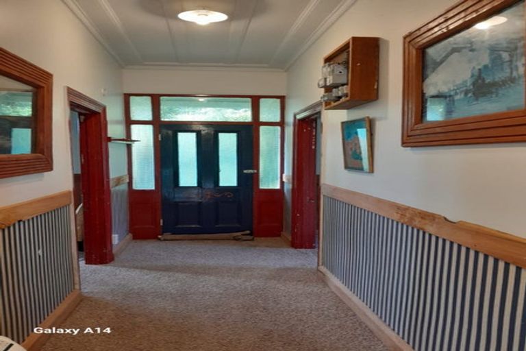 Photo of property in 51 Ellesmere Street, Ravensbourne, Dunedin, 9022