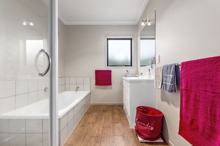 Photo of property in 22 Rosella Drive, Welcome Bay, Tauranga, 3112