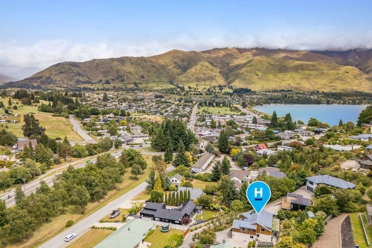 Photo of property in 90 Hedditch Street, Wanaka, 9305
