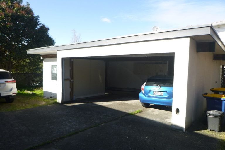 Photo of property in 21 Lake Road, Northcote, Auckland, 0627