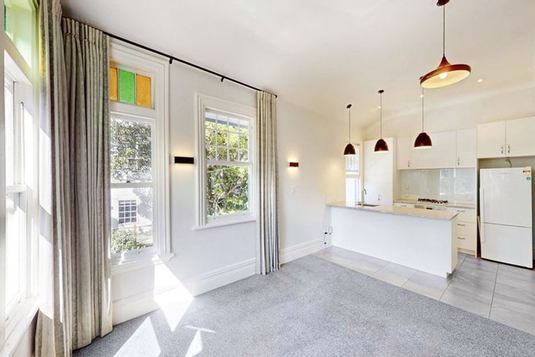 Photo of property in 44 Aurora Terrace, Kelburn, Wellington, 6012