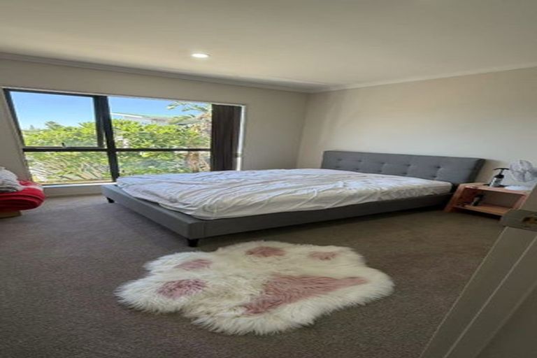 Photo of property in 89a Cascades Road, Pakuranga Heights, Auckland, 2010