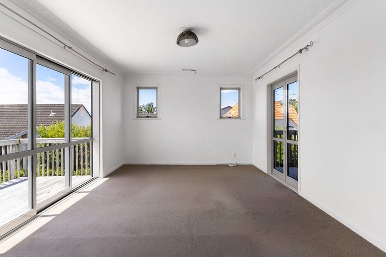 Photo of property in 88 Aberdeen Road, Campbells Bay, Auckland, 0620