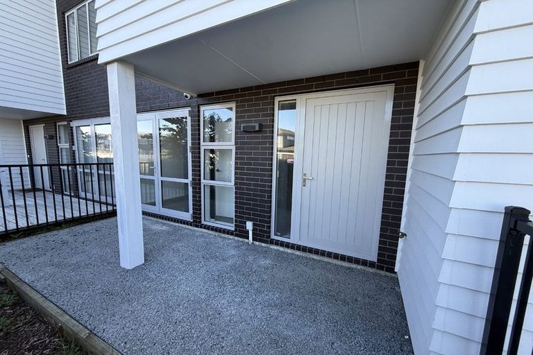 Photo of property in 22 Fort Lincoln Loop, Karaka, Papakura, 2113