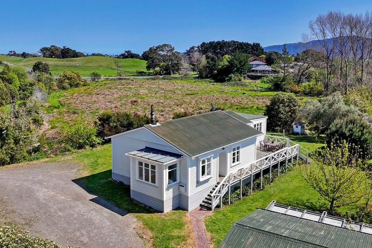 Photo of property in 31 Otaihanga Road, Otaihanga, Paraparaumu, 5036