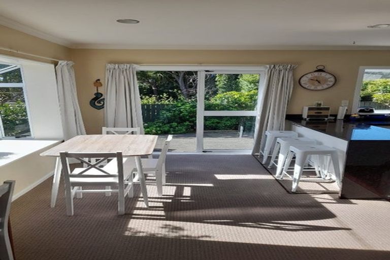 Photo of property in 3 Gavin Road, Raumati Beach, Paraparaumu, 5032