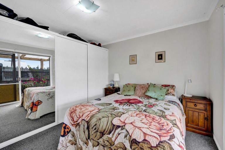 Photo of property in 20 Dudley Road Lower, Inglewood, 4386