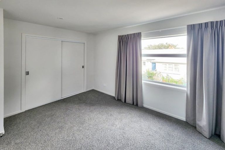 Photo of property in 6b Russell Street, Waterloo, Lower Hutt, 5011