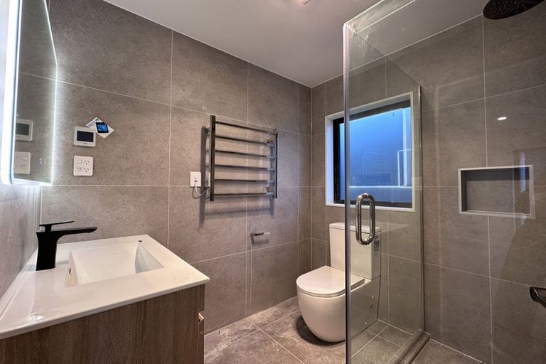 Photo of property in 28 Clara Road, Silverdale, 0932