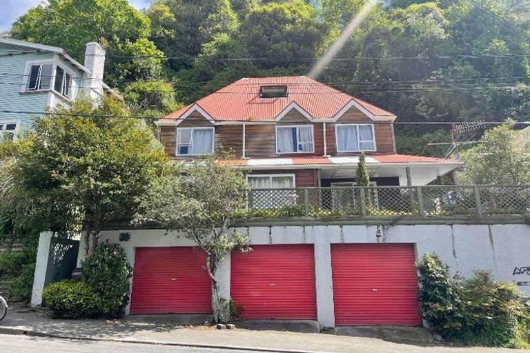 Photo of property in 42 Honiana Te Puni Street, Aro Valley, Wellington, 6021