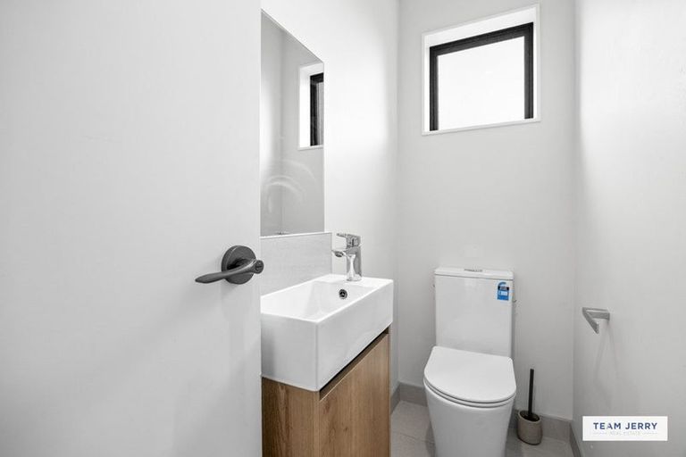 Photo of property in 60 Wallace Road, Hobsonville, Auckland, 0616