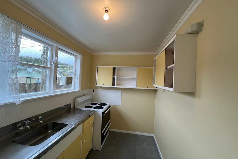 Photo of property in 5 Ranelagh Terrace, Karori, Wellington, 6012