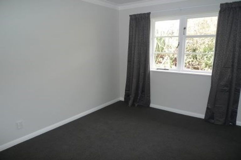 Photo of property in 11 Hollies Crescent, Johnsonville, Wellington, 6037