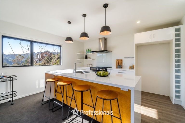 Photo of property in 6 Castle Crescent, Stokes Valley, Lower Hutt, 5019