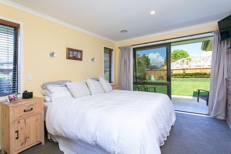 Photo of property in 15 Twin Willow Close, Cambridge, 3434