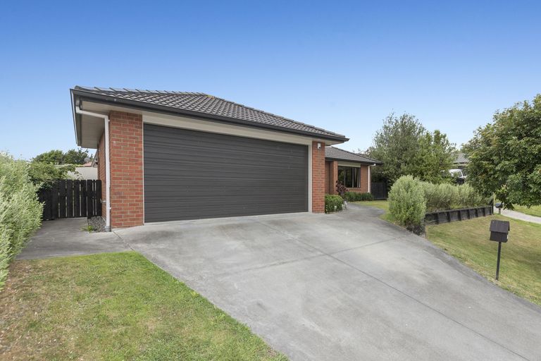 Photo of property in 22 Rosella Drive, Welcome Bay, Tauranga, 3112