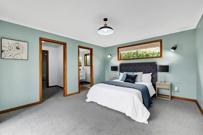 Photo of property in 86 Mangorei Road, Strandon, New Plymouth, 4312