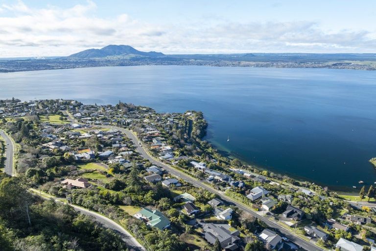 Photo of property in 64 Wakeman Road, Acacia Bay, Taupo, 3330