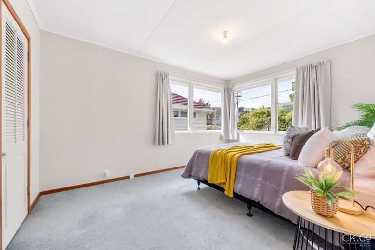 Photo of property in 991 High Street, Avalon, Lower Hutt, 5011