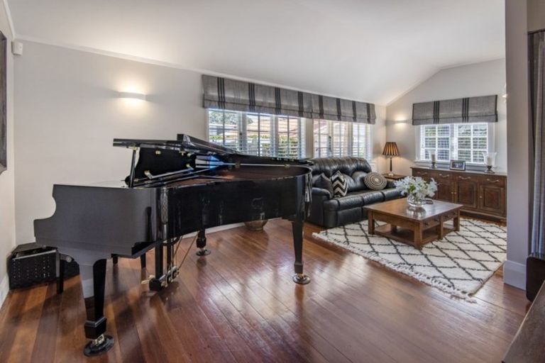 Photo of property in 1 Macky Avenue, Devonport, Auckland, 0624