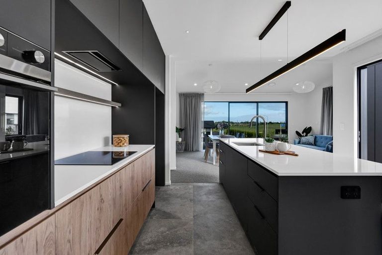 Photo of property in 80 Parklands Avenue, Bell Block, New Plymouth, 4312