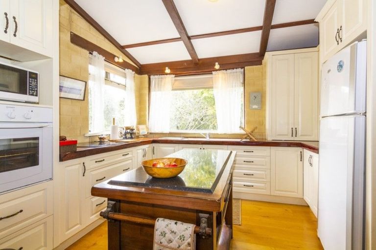 Photo of property in 280 Inland Road, Helensville, 0875