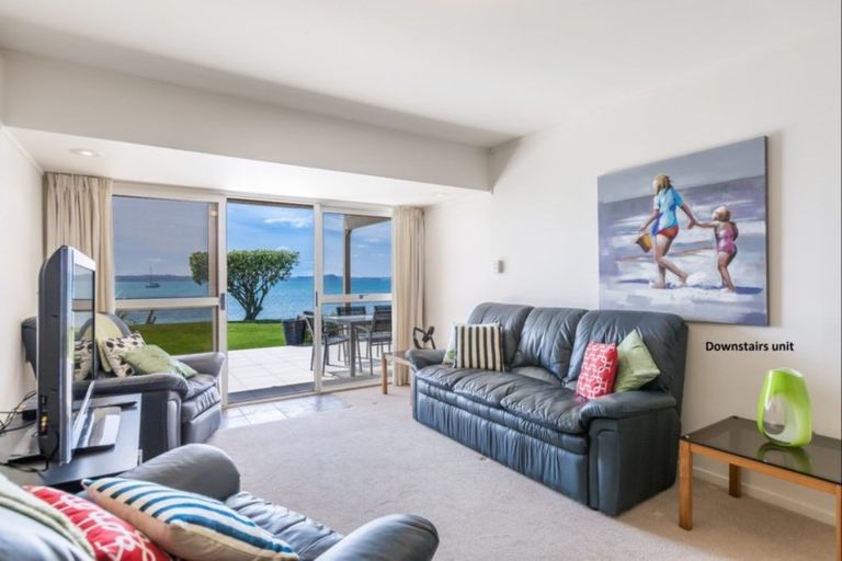 Photo of property in 98 Tindalls Bay Road, Tindalls Beach, Whangaparaoa, 0930