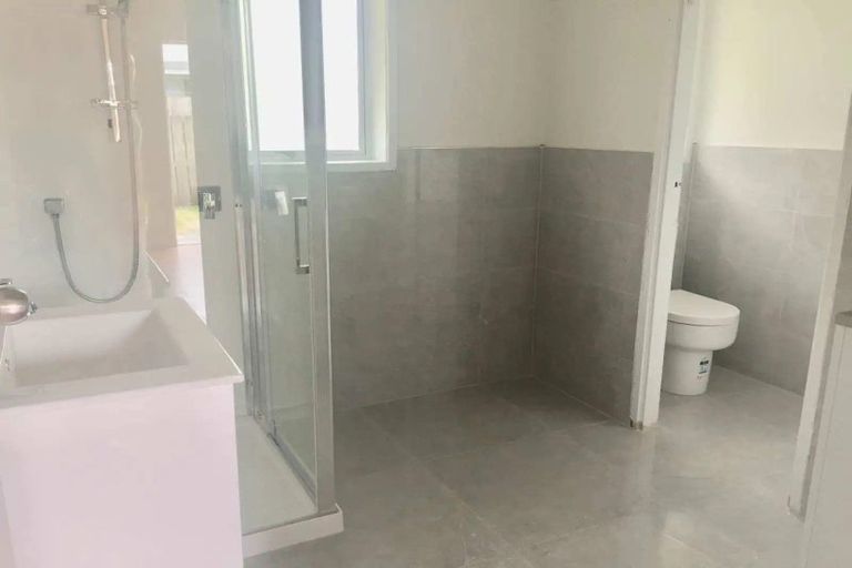 Photo of property in 2/8 Cape Road, Mangere, Auckland, 2022