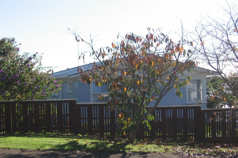 Photo of property in 35 Paewai Road, Glen Eden, Auckland, 0602