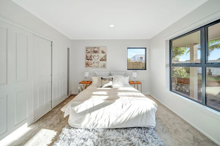 Photo of property in 41 Aberdeen Road, Castor Bay, Auckland, 0620