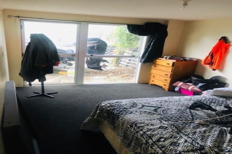 Photo of property in 5 Chilton Drive, Paraparaumu, 5032