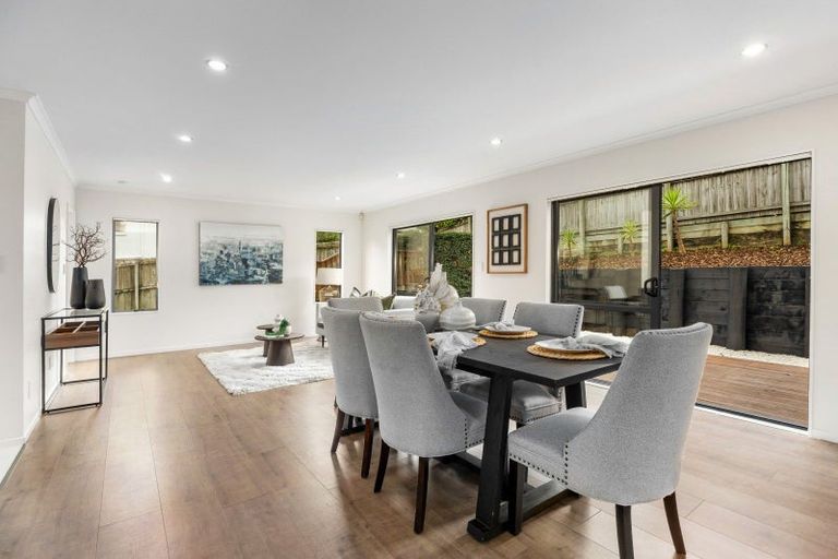 Photo of property in 8 Mulu Place, Fairview Heights, Auckland, 0632