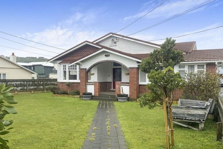 Photo of property in 35 Puriri Street, Miramar, Wellington, 6022