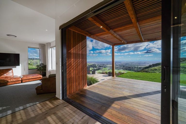 Photo of property in 1 Eaglesfield Close, Westmorland, Christchurch, 8025