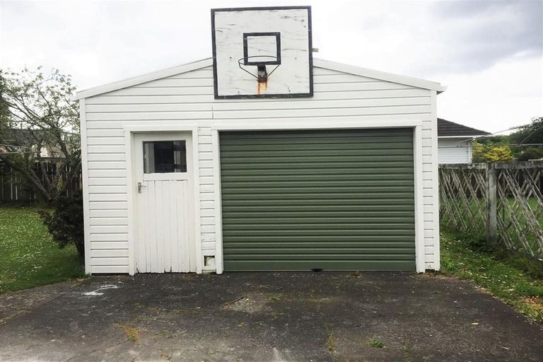 Photo of property in 24 Te Kanawa Crescent, Henderson, Auckland, 0610