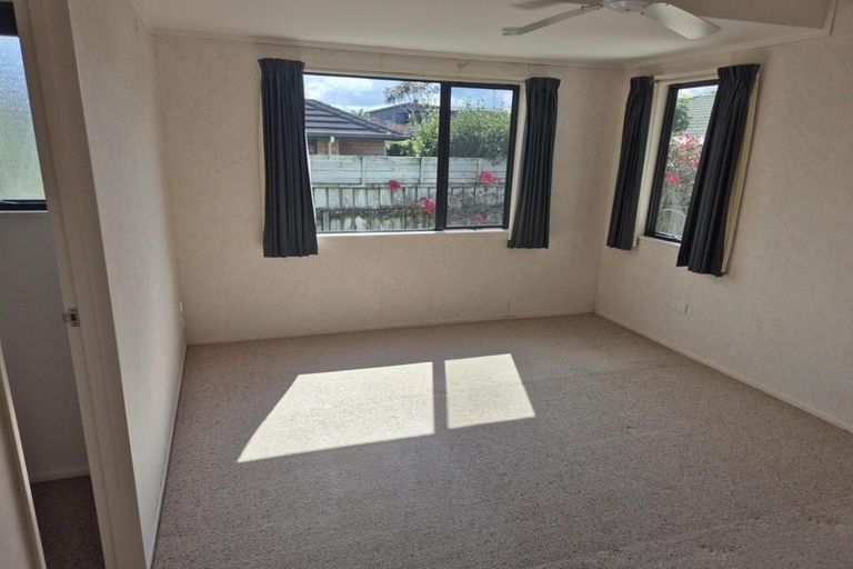 Photo of property in 74 One Tree Point Road, One Tree Point, 0118