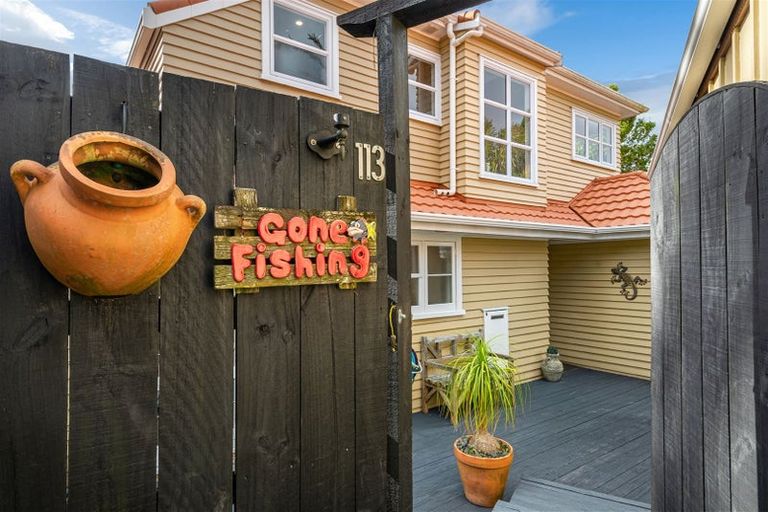 Photo of property in 113 Carlisle Road, Torbay, Auckland, 0632