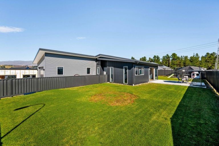 Photo of property in 43 Larch Crescent, Alexandra, 9320