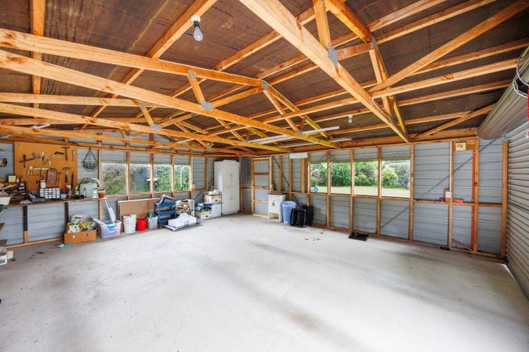 Photo of property in 12 Athlone Place, Hokowhitu, Palmerston North, 4410