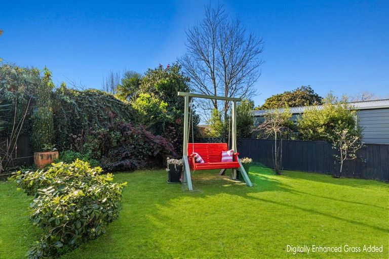 Photo of property in 96 Anzac Parade, Whanganui East, Whanganui, 4500