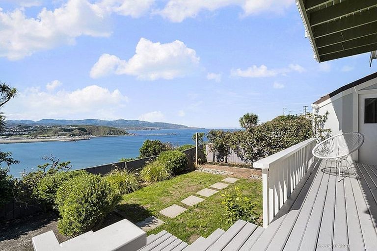 Photo of property in 7 View Road, Houghton Bay, Wellington, 6023