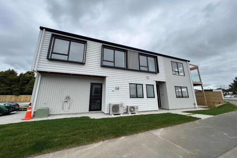 Photo of property in 1a Matakohe Road, Westgate, Auckland, 0814