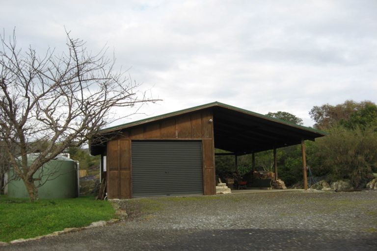 Photo of property in 10 Labyrinth Lane, Takaka, 7183