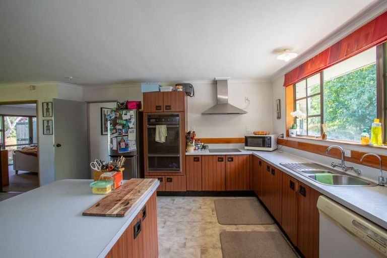 Photo of property in 8 Ameku Road, Raetihi, 4632