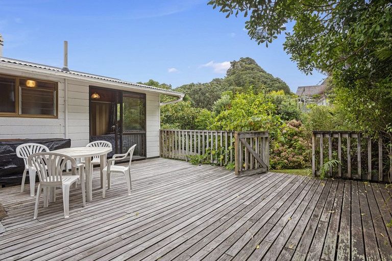 Photo of property in 9 Tirinui Crescent, Tairua, 3508
