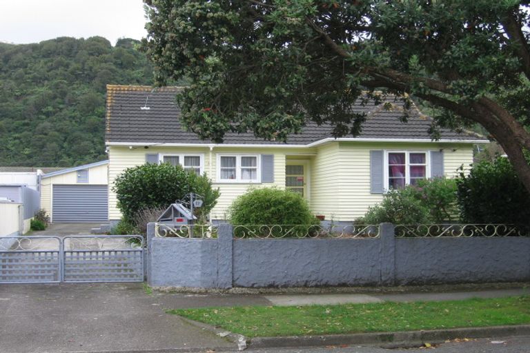 Photo of property in 23 Lockwood Crescent, Taita, Lower Hutt, 5011