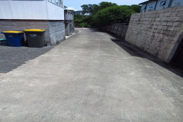 Photo of property in 12d Bellcroft Place, Belmont, Auckland, 0622