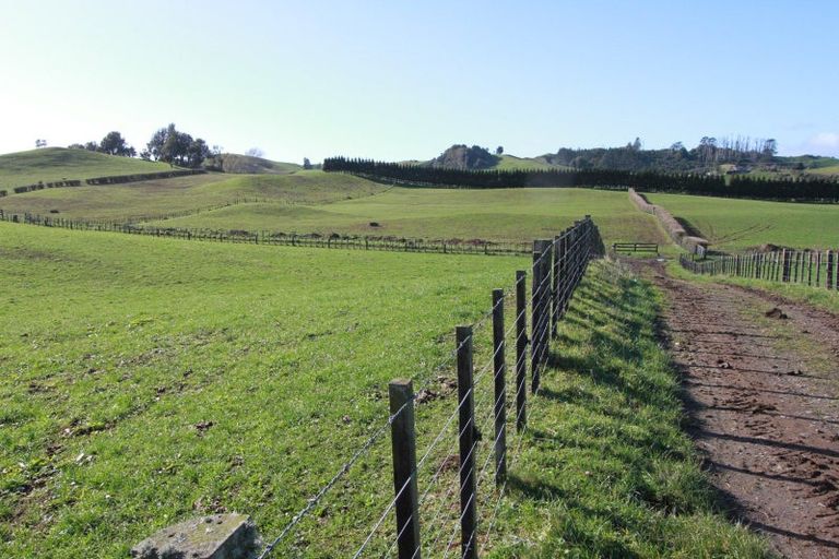 Photo of property in 873 Tariki Road South, Ratapiko, 4390